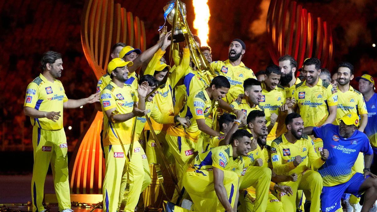 Dhoni IPL Trophy